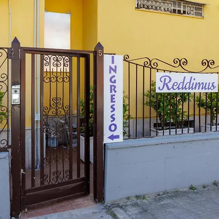 Reddimus Guest House-3